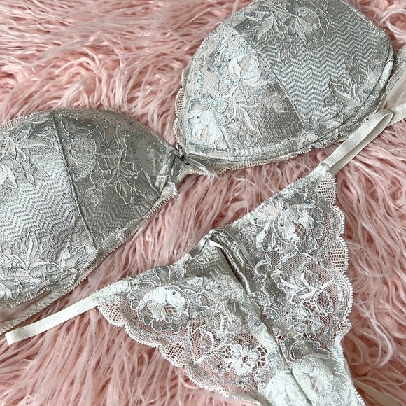 Victoria’s Secret Lingerie Set - Picture 1 of 9